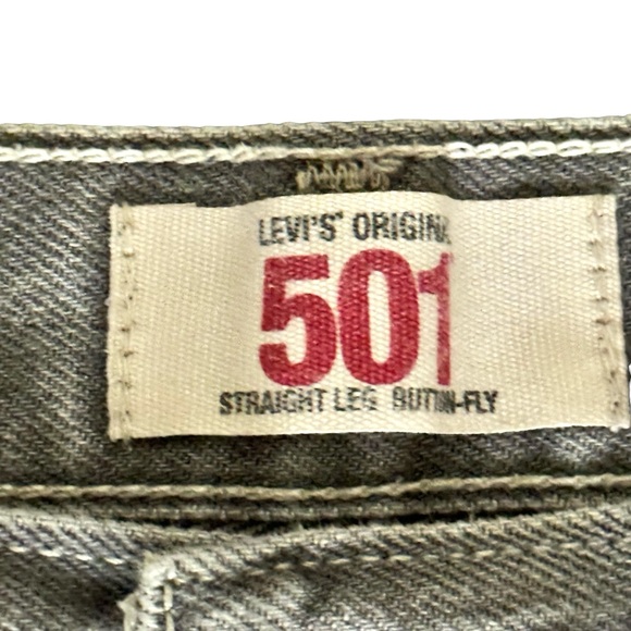 Men’s Gray 501 Button Fly Levi’s Jeans extended size - Picture 7 of 15